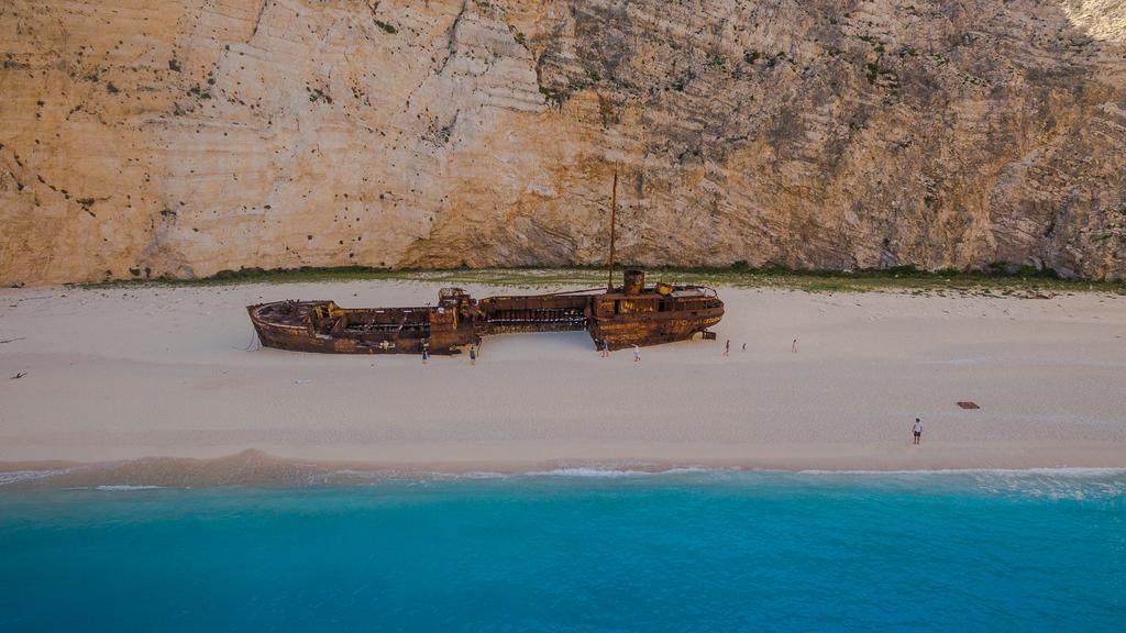 Pineapple Seaside Suite Zakynthos Buitenkant foto